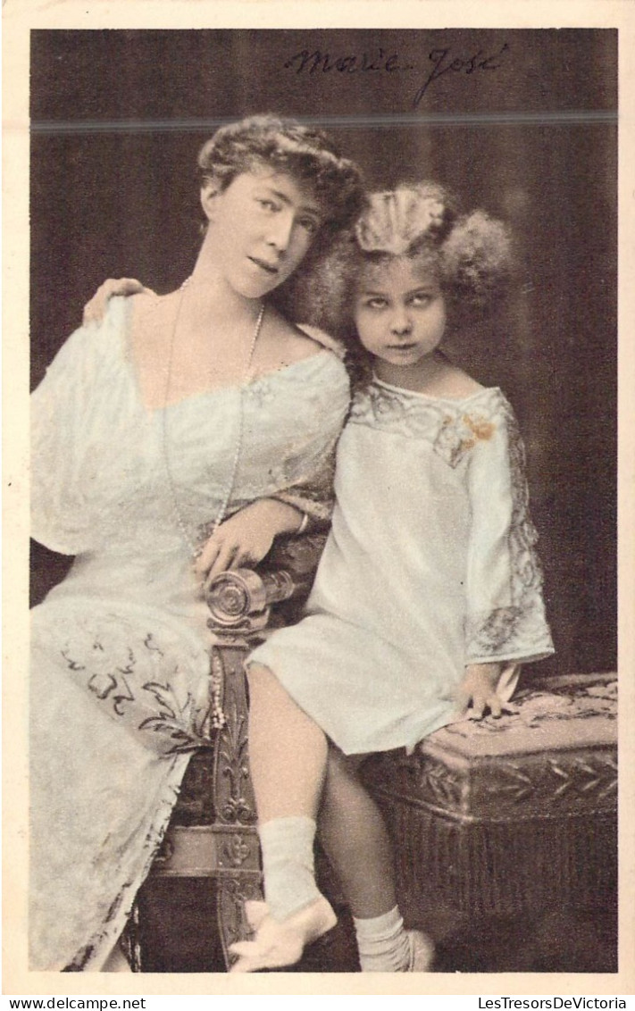 FAMILLES ROYALES - S.M. La Reine Elisabeth Et La Princesse Marie-José - Carte Postale Ancienne - Royal Families