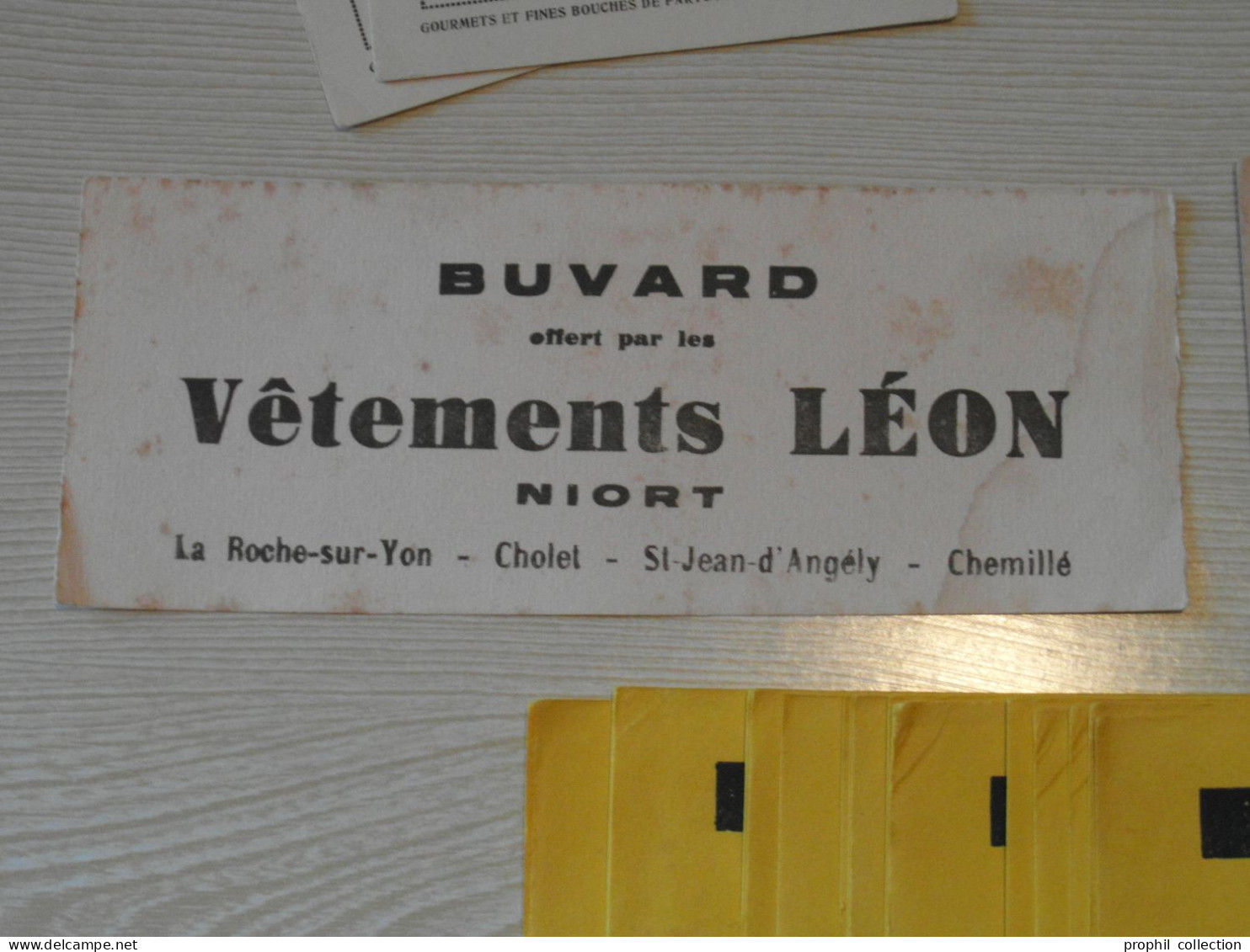 LOT D'ENVIRON 30 BUVARDS (DONT MULTIPLES) FLAN LYONNAIS (TOULON) VIEILLE CURE CHICORÉE WILLIOT LEON (NIORT) RIZLA GERVAI - Collections, Lots & Séries