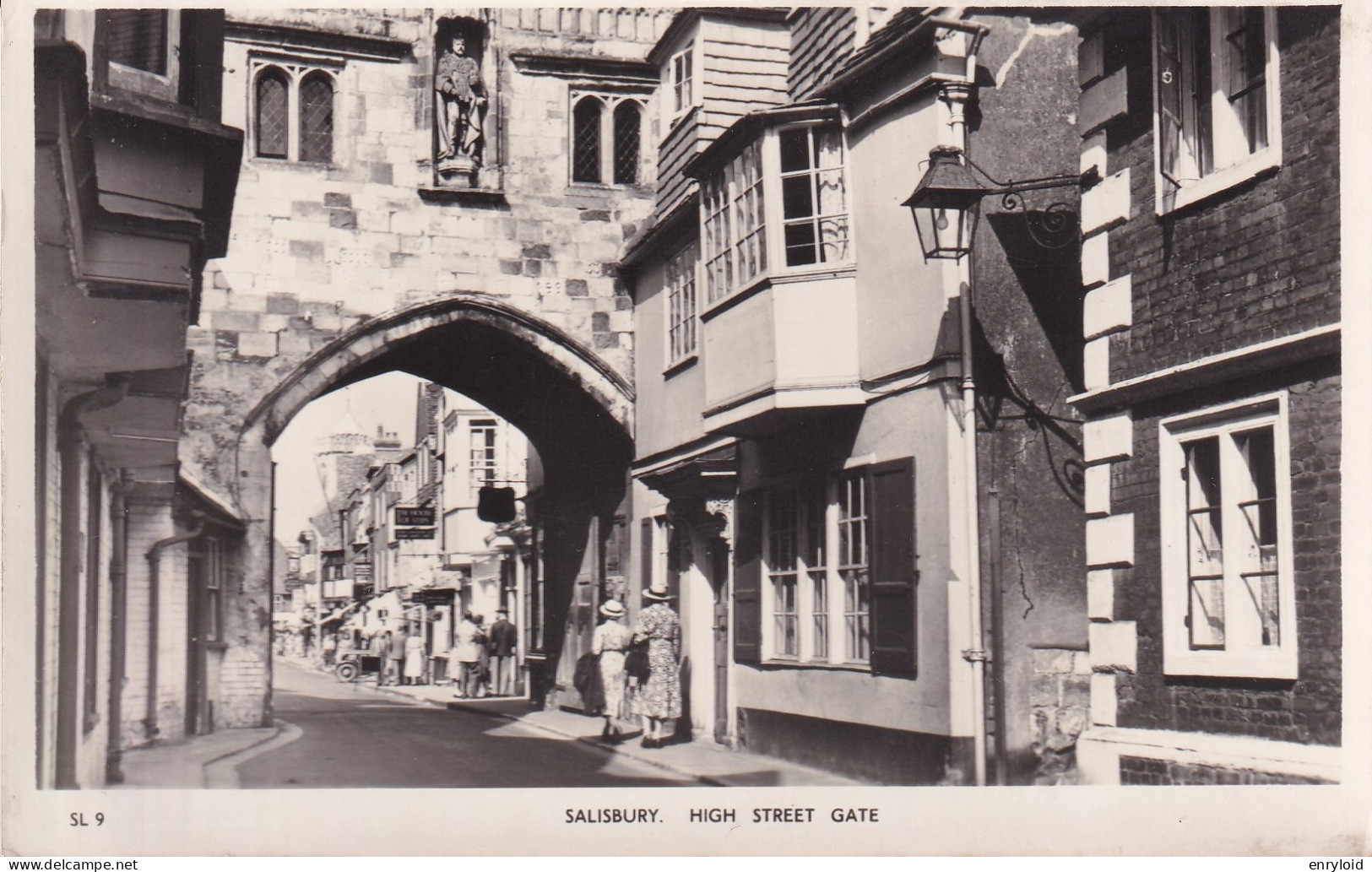 SALISBURY. HIGH STREET GATE - Salisbury