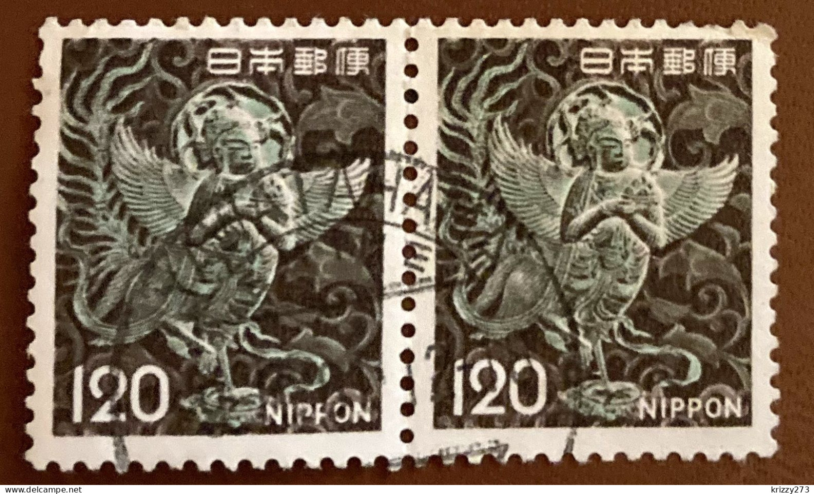 Japan 1972 Definitive Issue Winged Figure 120Y X2 - Used - Oblitérés