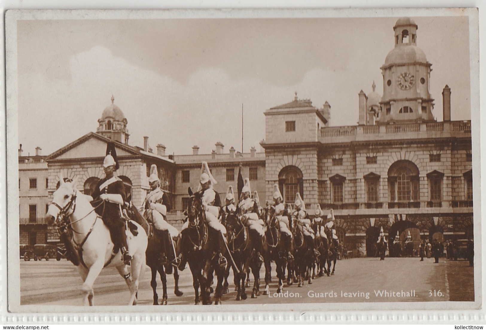 LONDON - GUARDS LEAVING WHITEHALL - Whitehall