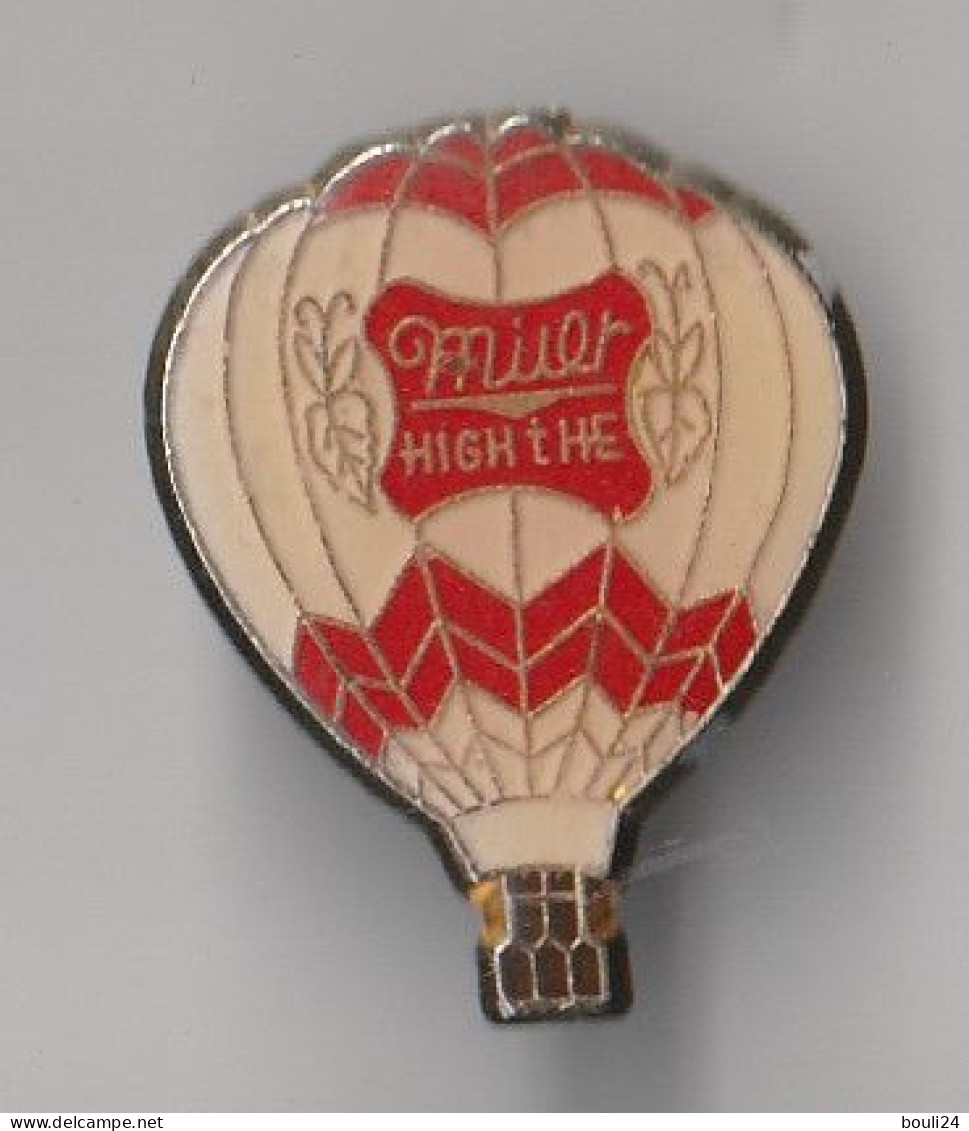 PIN'S THEME   MONGOLFIERE  MILT  HIGH THE - Airships