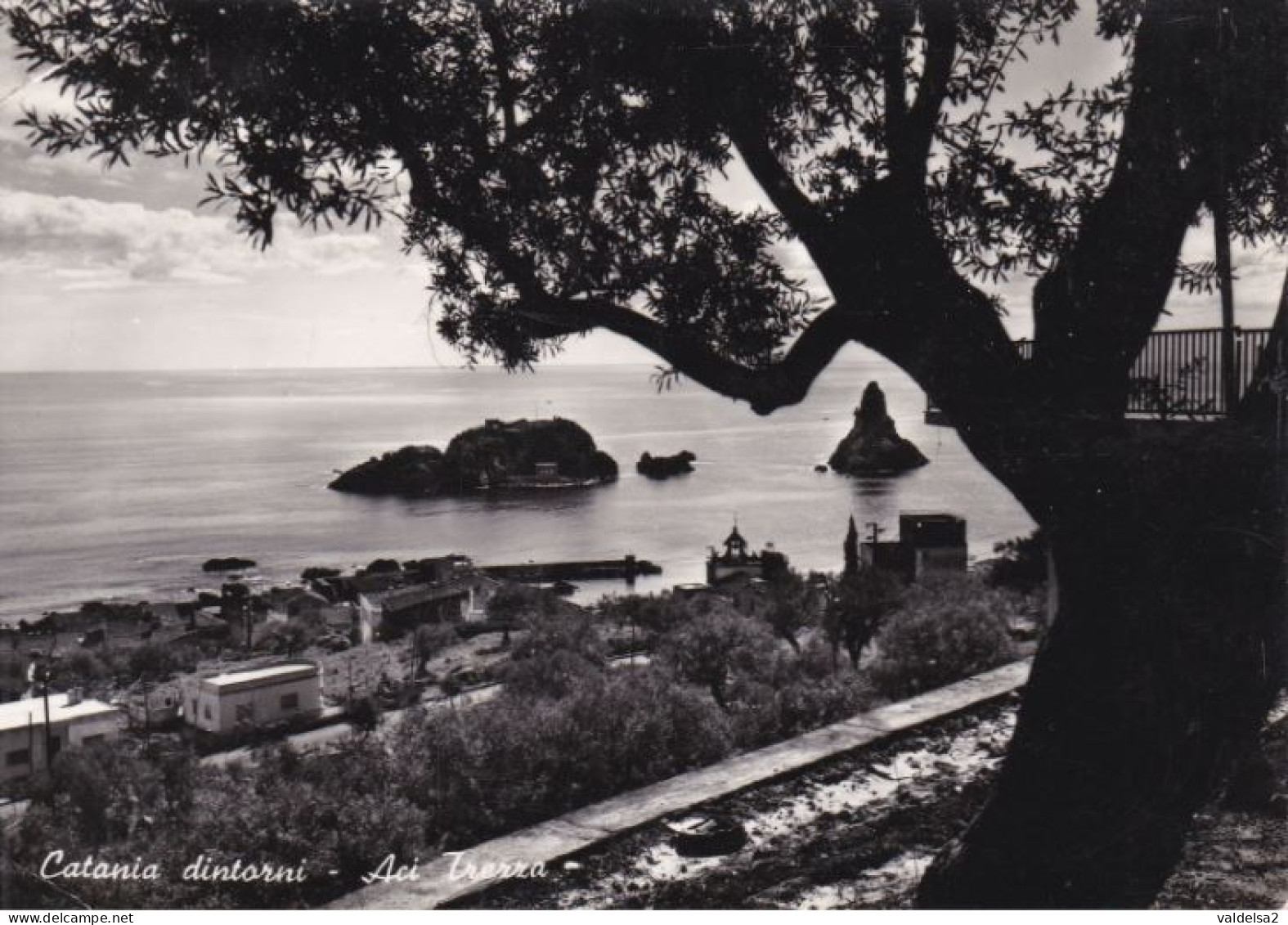 ACI TREZZA - ACI CASTELLO - DINTORNI DI ACIREALE E CATANIA - ISOLA LACHEA E FARAGLIONI - PANORAMA DALLA COLLINA - Acireale