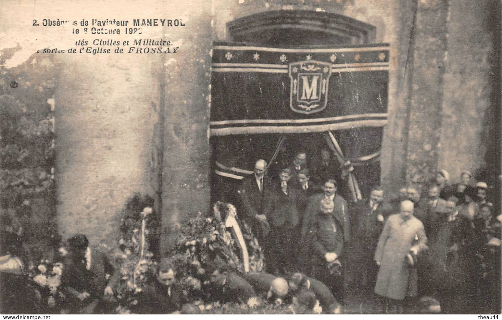 FROSSAY - Obsèques De L'Aviateur " MANEYROL " Le 8 Octobre 1923 - Sortie De L'Eglise  - Aviation, Avion - Frossay