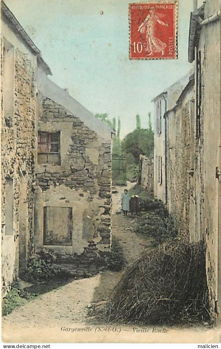 -dpts Div-ref-BH856- Yvelines - Gargenville - Vieille Ruelle - Fillettes - Carte Colorisée - - Gargenville