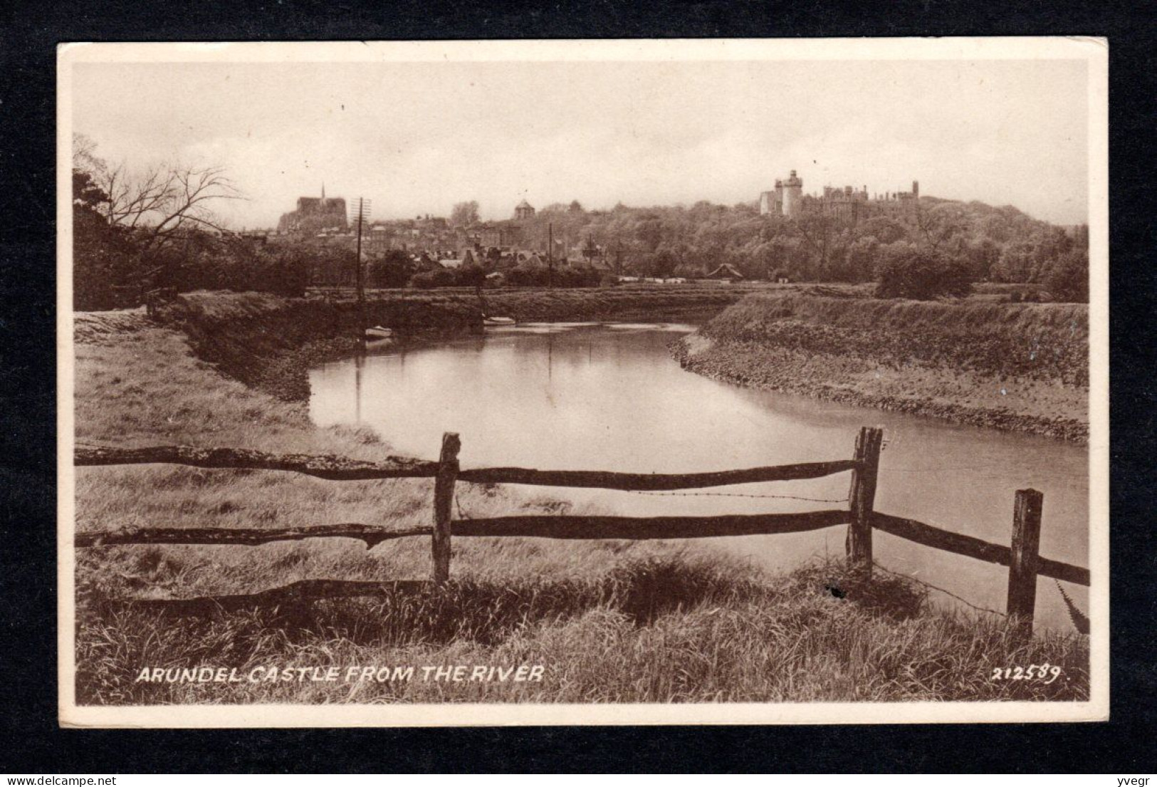 Angleterre - ARUNDEL Castle From The River ( SEPIATYPE N° 212589) - Arundel