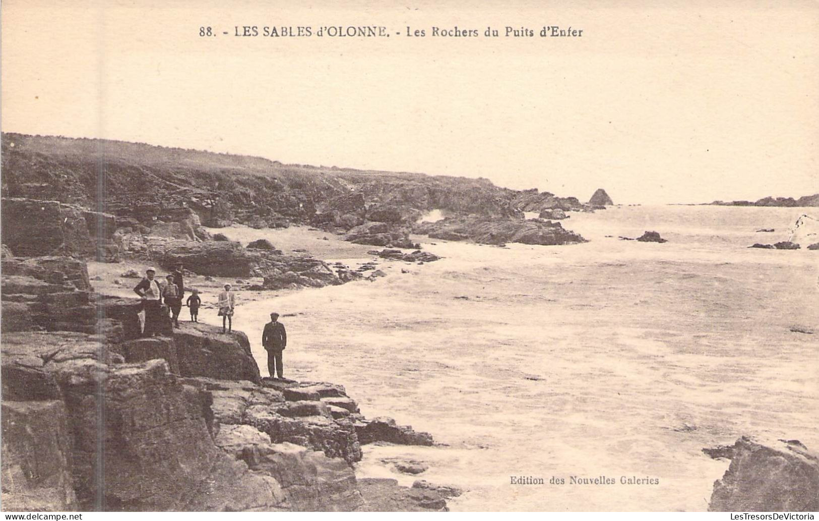 FRANCE - 85 - SABLES D'OLONNE - Les Rochers Du Puits D'Enfer - Edition Des Nouvelles Galeries - Carte Postale Ancienne - Autres & Non Classés