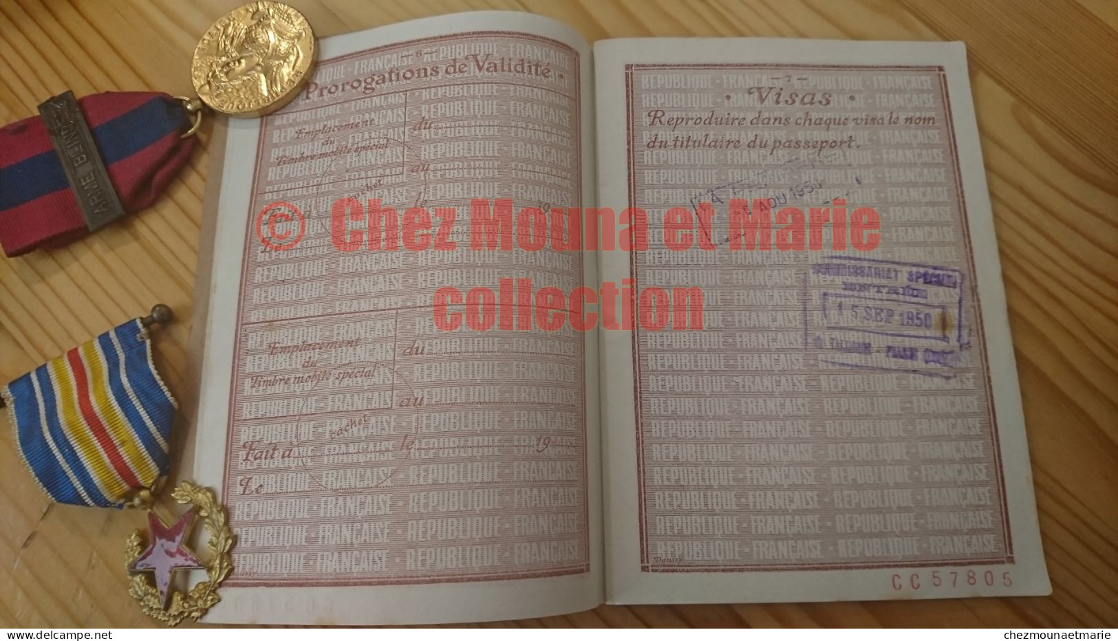 1950 PASSEPORT BESANCON CERUTTI CHRISTIANE NEE EN 1933 OUVRIERE D USINE - Historical Documents