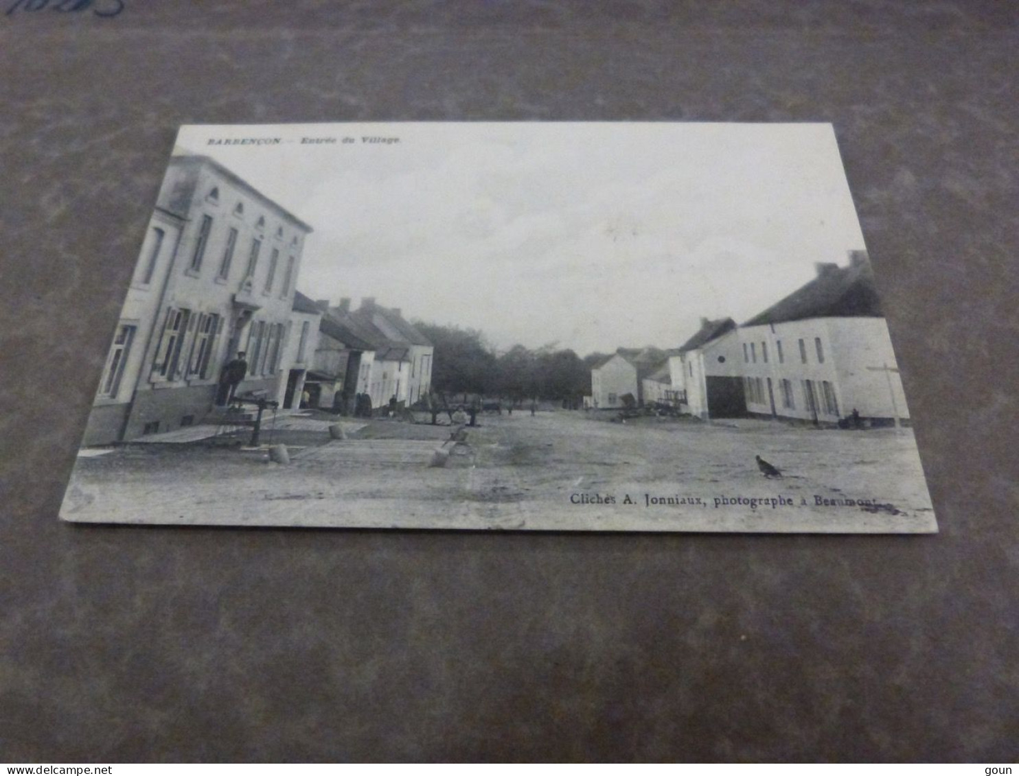 Cpa Beaumont Barbençon Entrée Du Village - Beaumont