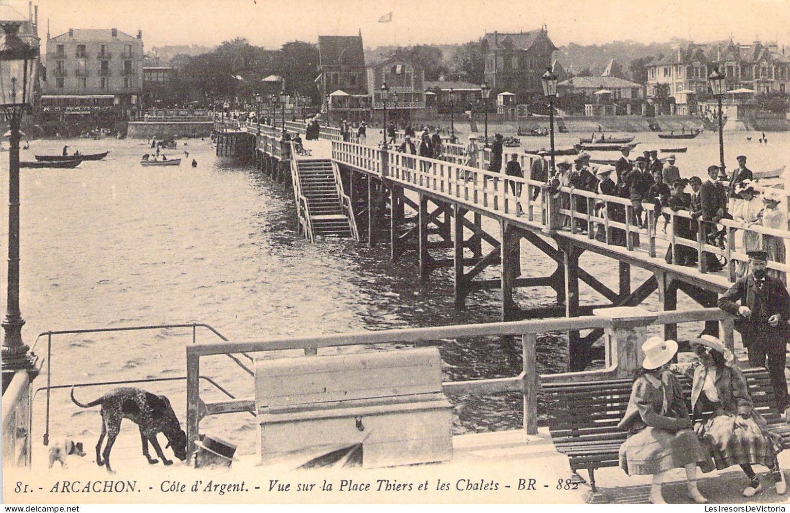 FRANCE - 33 - ARCACHON - Vue Sur La Place Thiers Et Les Chalets - BR 882 - Cartes Postales Anciennes - Arcachon