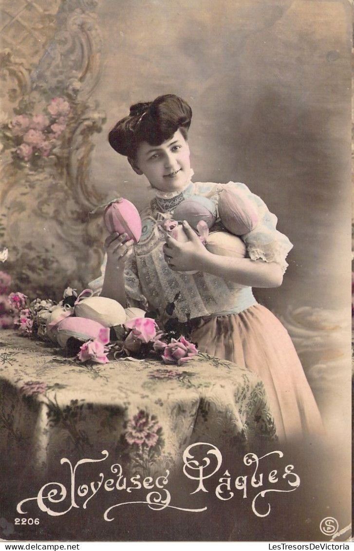 Pâques - Femme Et Les Oeufs Fraichement Emballés - Cartes Postales Anciennes - Easter