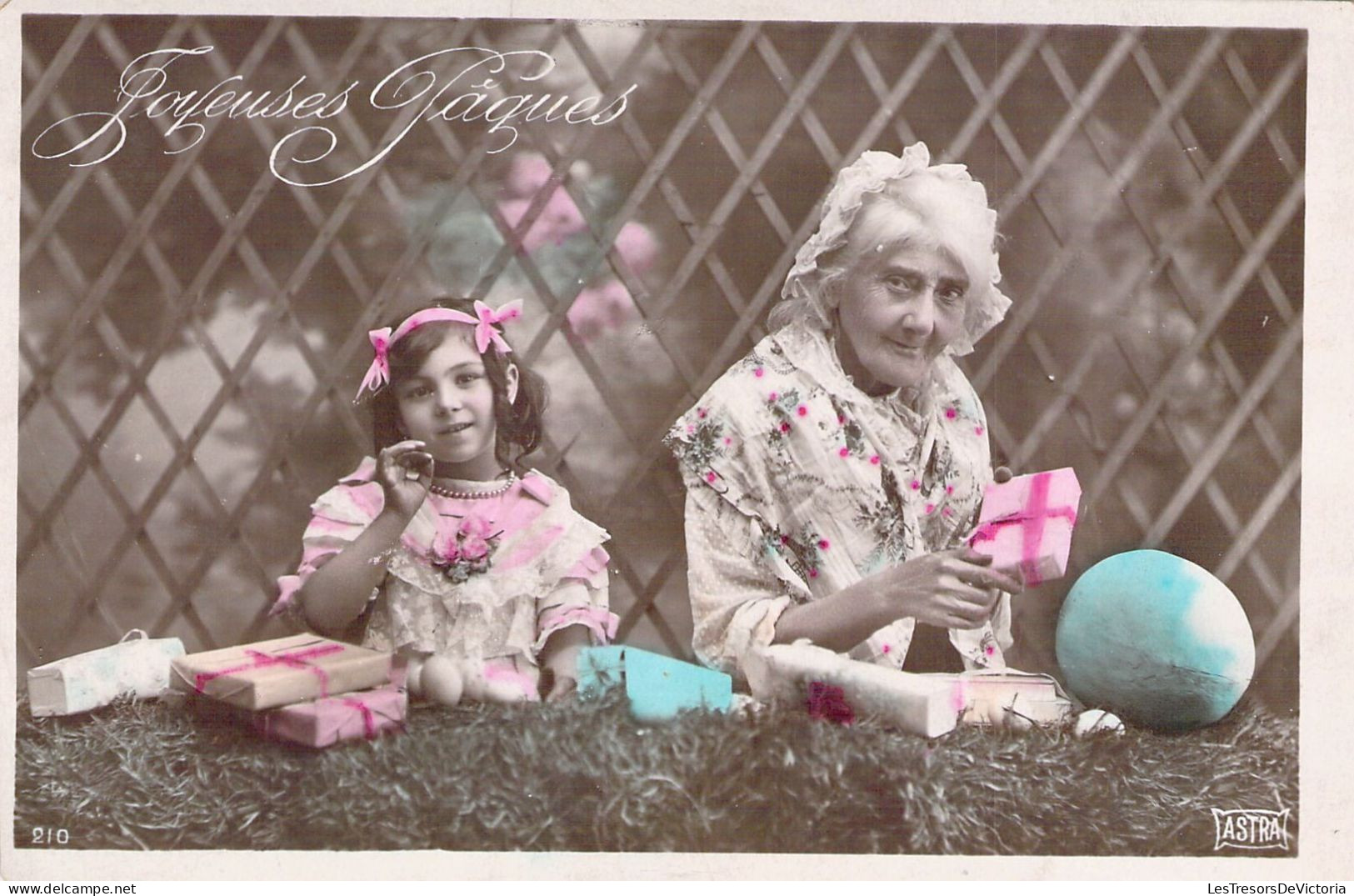 Pâques - Grand Mère Et Sa Petite Fille - Cartes Postales Anciennes - Easter