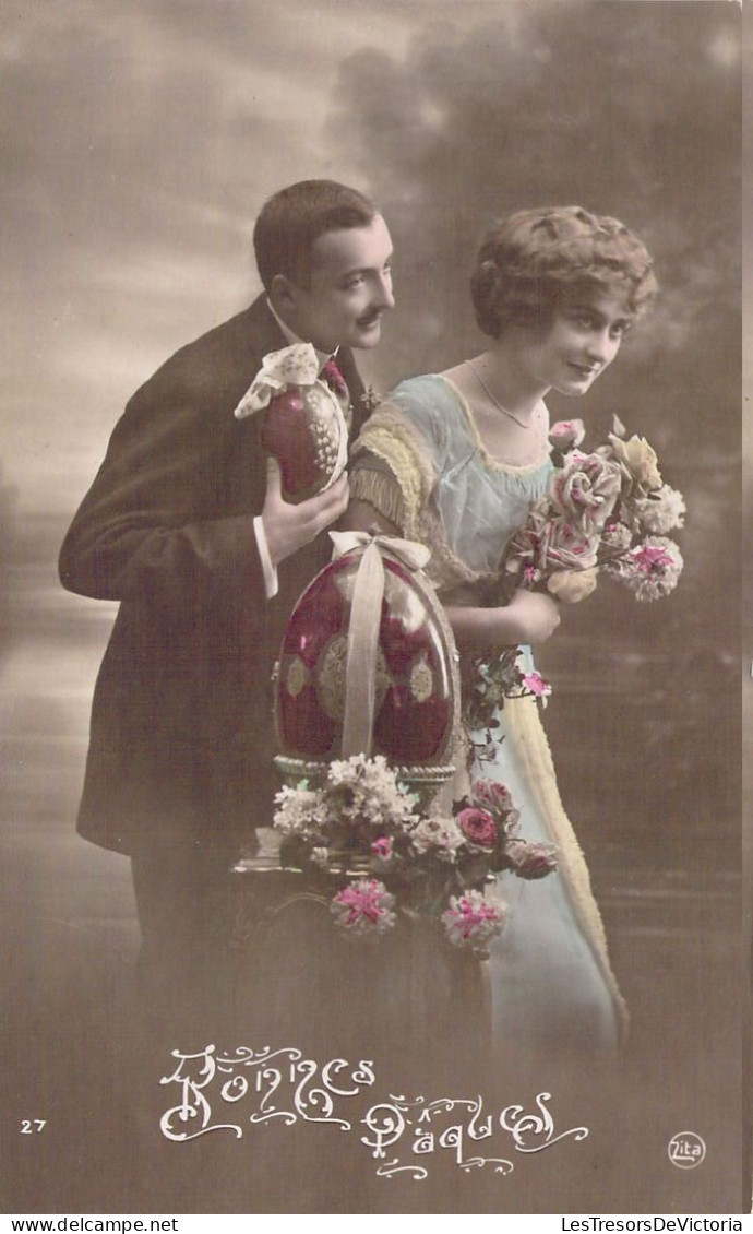 Pâques - Couple S'offre Un Oeuf De Pâques - Cartes Postales Anciennes - Easter