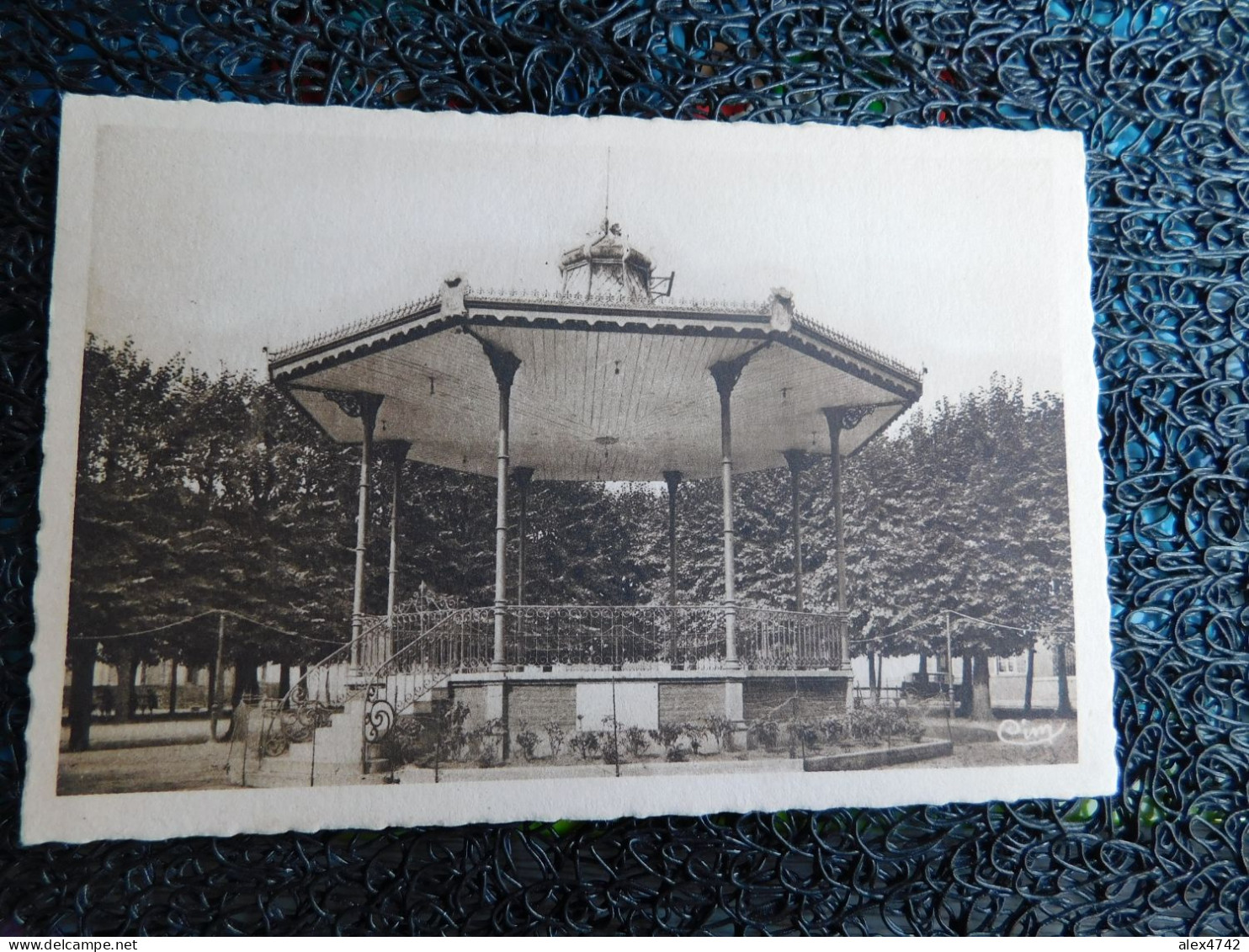 Condé Sur Escaut, Le Kiosque De La Place Verte (O17) - Conde Sur Escaut