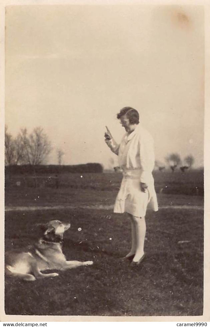 Snaaskerke Gistel  Snaeskerke   2 Echte Foto's Met Hond En Kinderen Anno 1926 - 1927    ( 6X9cm)   D 3450 - Gistel