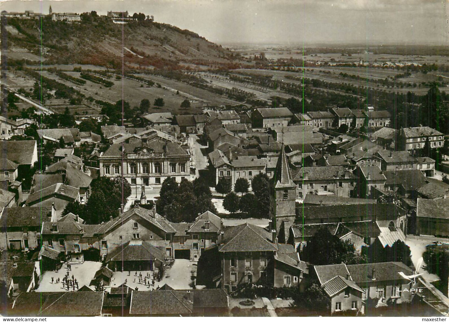 VIGNEULES LES HATTONCHATEL L'église Et La Place De L'Hôtel De Ville - SM GF - Vigneulles Les Hattonchatel