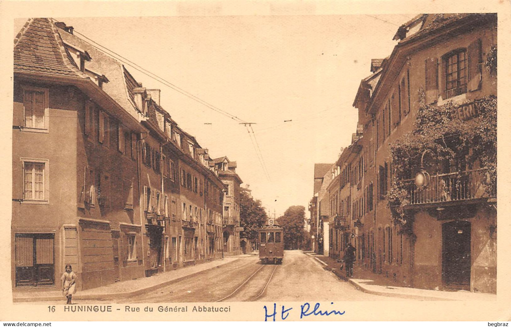 HUNINGUE   RUE DU GENERAL ABBATUCCI   TRAMWAY - Huningue