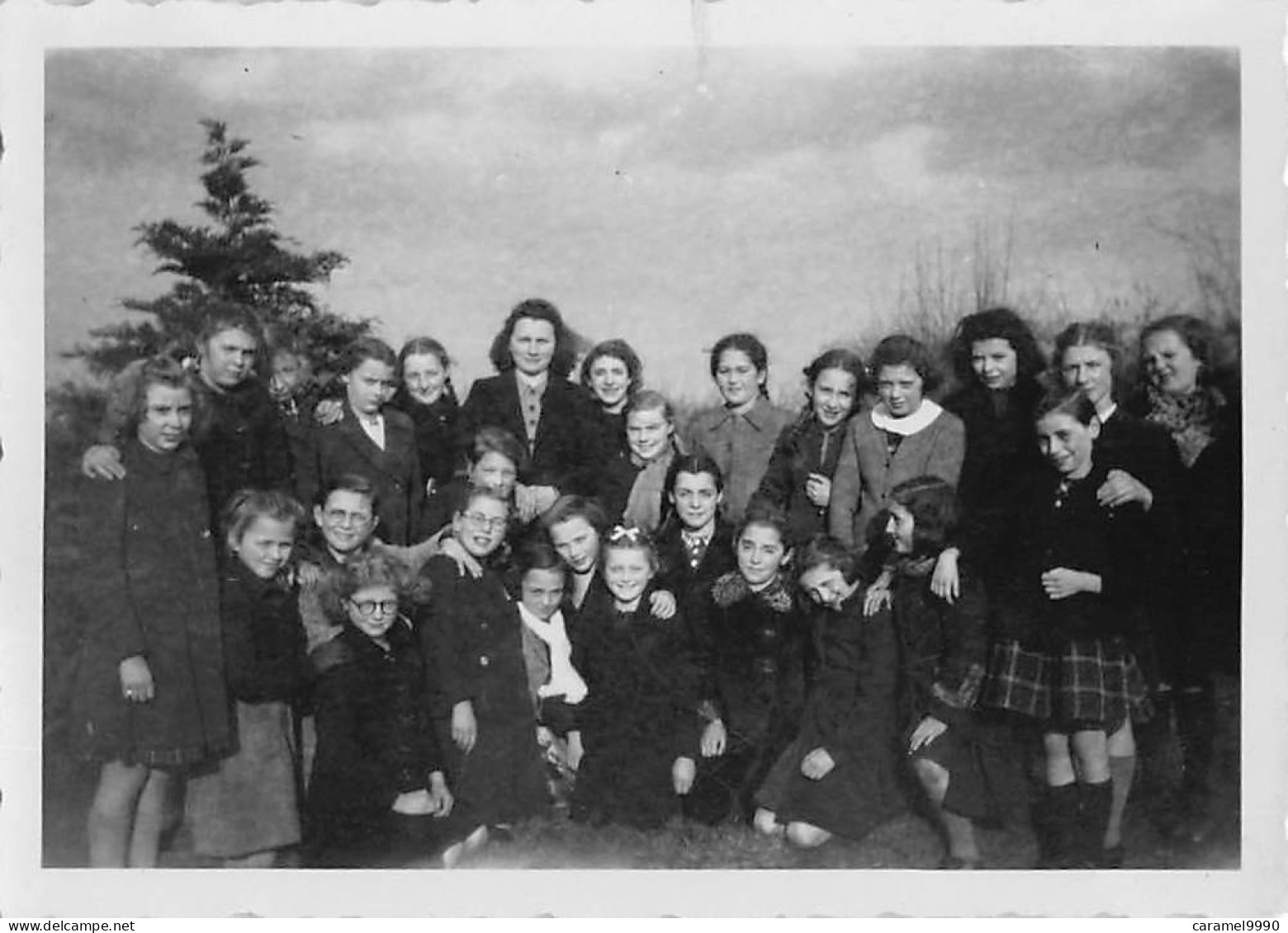 Wetteren Kwatrecht  8 Oude Foto's 1944 , 1 Klasfoto Sint Lodewijk En Personeel  D 3666 - Wetteren