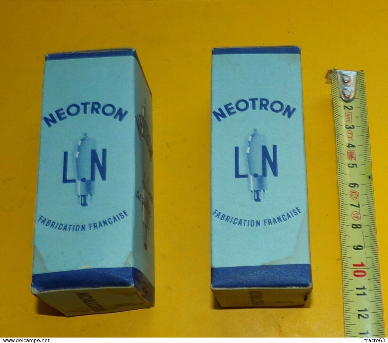 LOT DE 2 LAMPES TUBES RADIO MILITAIRE , NEOTRON REFERENCE 25L6GT  ,NOS AND NIB TUBES , RADIOAMATEUR ,  NEUF , VOIR PHOT - Radio's