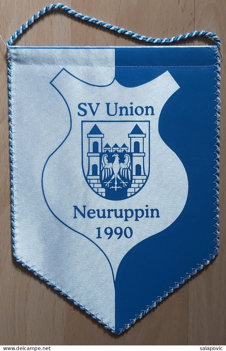 SV Union Neuruppin Germany FOOTBALL CLUB Fussball Futebol Soccer Calcio Fútbol PENNANT, SPORTS FLAG ZS 4/5 - Habillement, Souvenirs & Autres