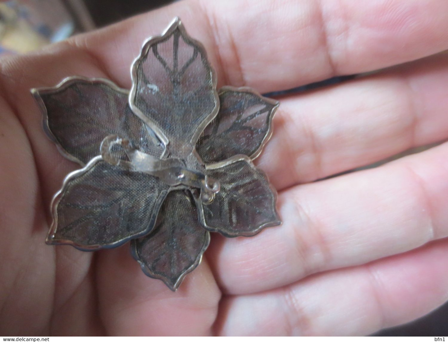 JOLIE BROCHE FLEUR - Brooches