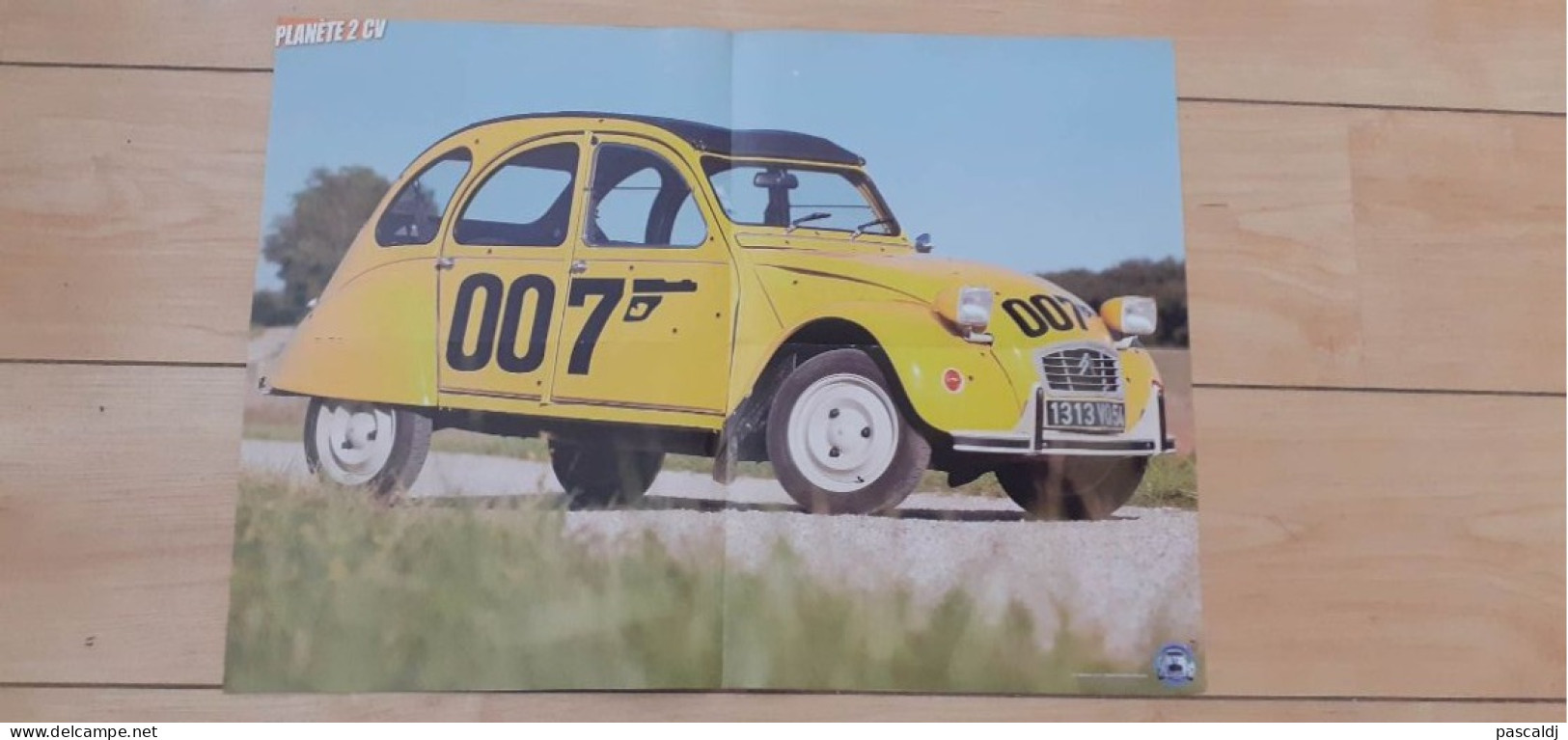 Poster / Affiche - 2CV CIROËN 007 - JAMES BOND - + 42 Ans En Un Coup D'oeil (Tous Les Modèles De 2CV) - 2 Photos - Voitures