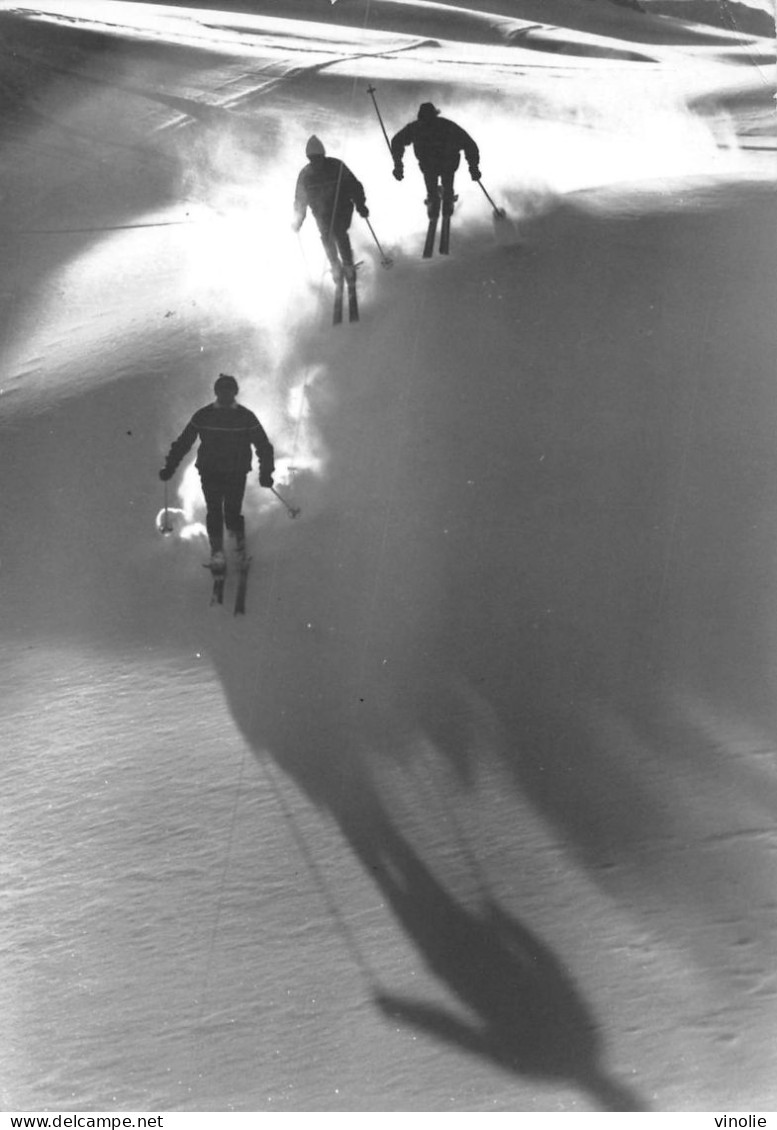 P-23-HE-1561 : SKI EN POUDREUSE PAR PIERRE TAIRRAZ. - Sports D'hiver