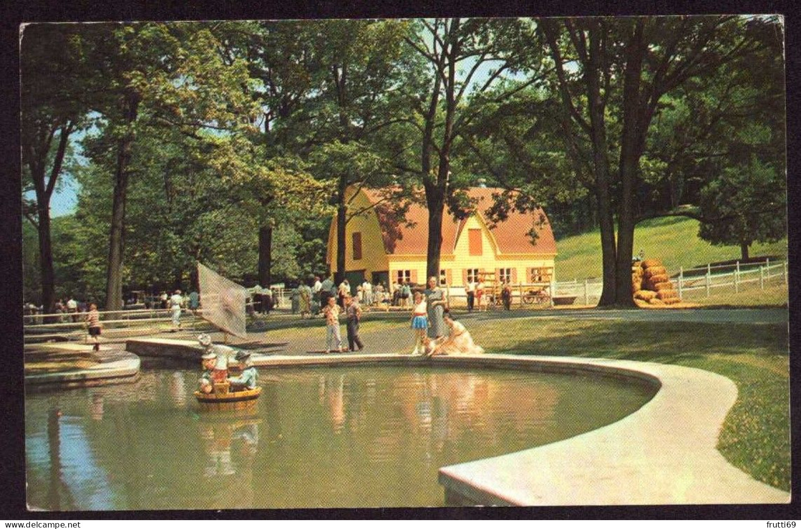 AK 126049 CANADA - Ontario - London - Storybrook Gardens - Three Men In A Tub And Old McDonald's Farm - London