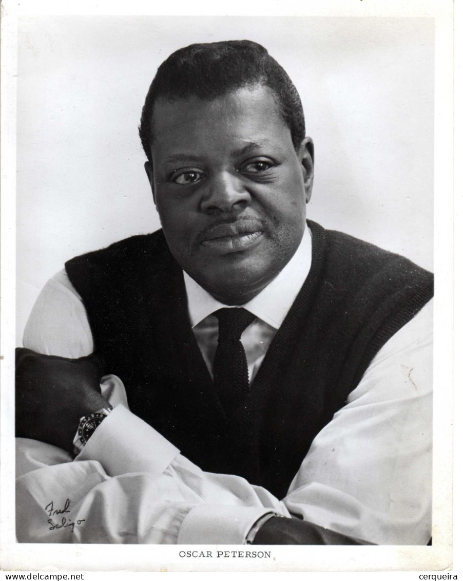 Oscar Peterson (1925-2007) - Canadian Virtuoso Jazz Pianist -4 PHOTOS -26X20cm - Affiches & Posters