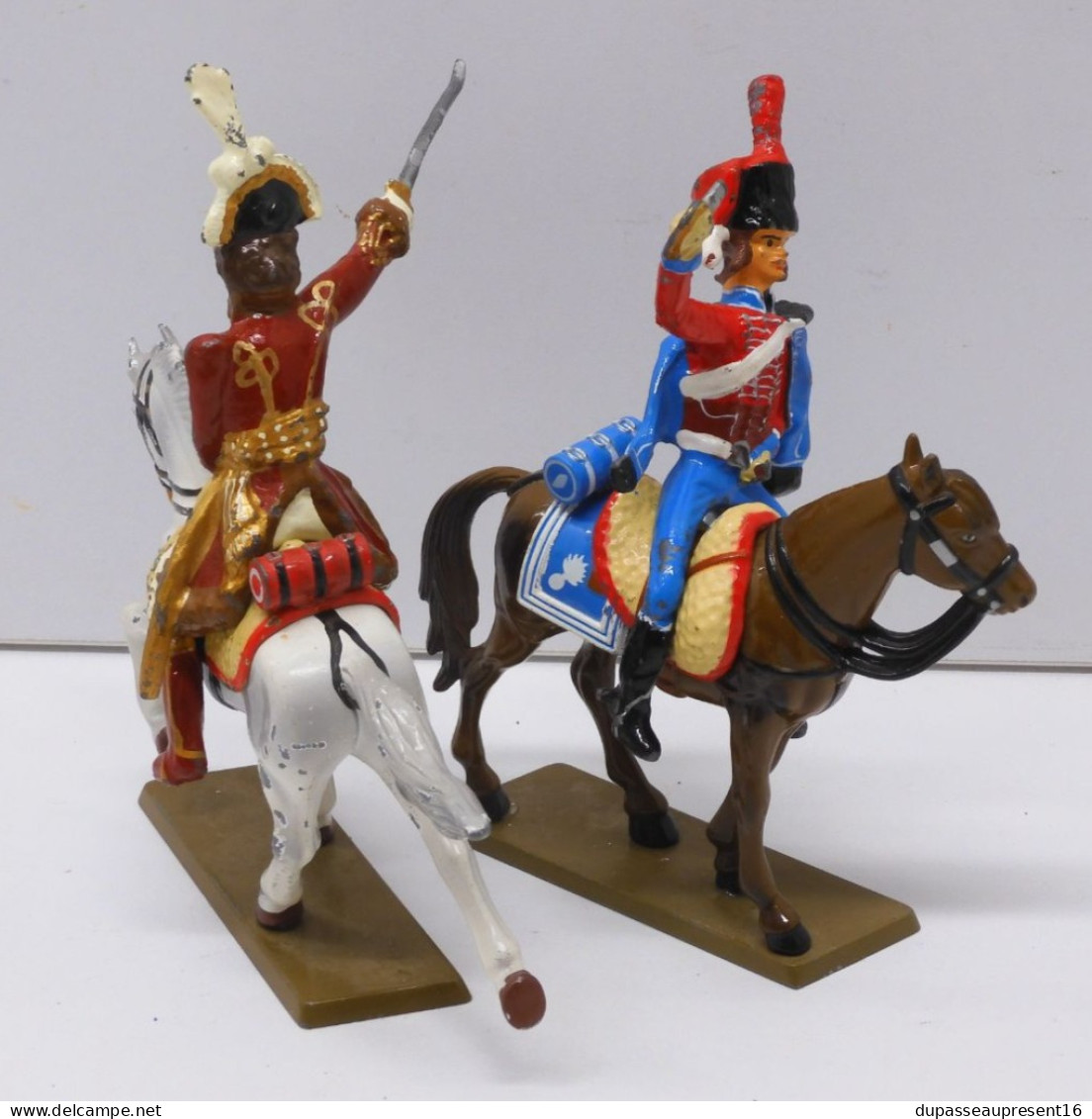 -STARLUX 2 SOLDATS NAPOLEONIENS A CHEVAL STATUETTES PLOMB PEINT COLLECTION   E - Starlux