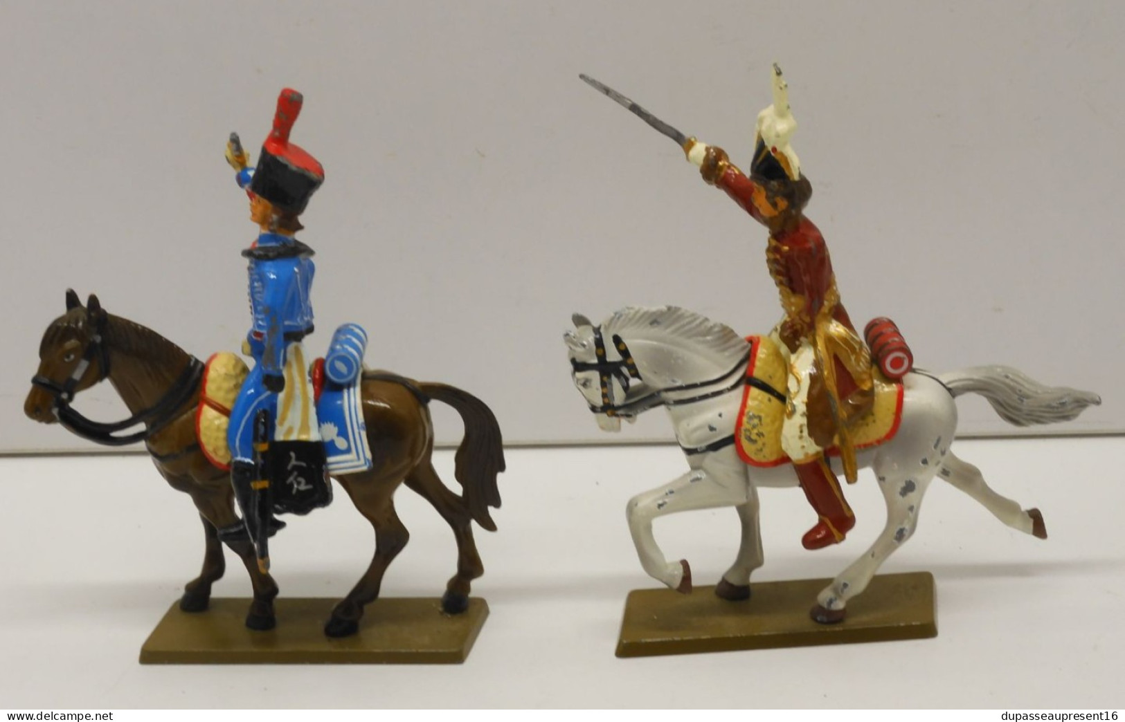 -STARLUX 2 SOLDATS NAPOLEONIENS A CHEVAL STATUETTES PLOMB PEINT COLLECTION   E