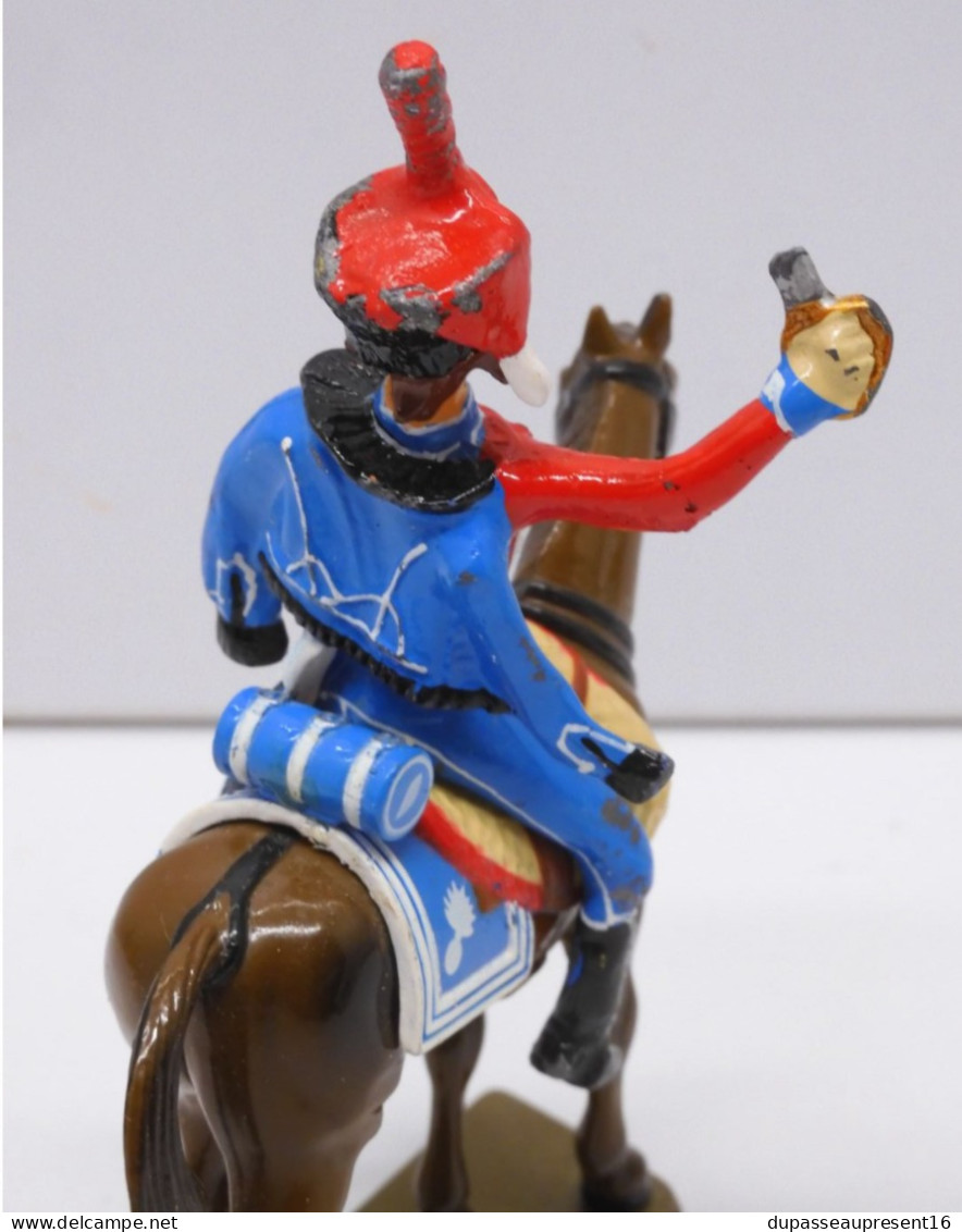 -STARLUX 2 SOLDATS NAPOLEONIENS A CHEVAL STATUETTES PLOMB PEINT COLLECTION   E