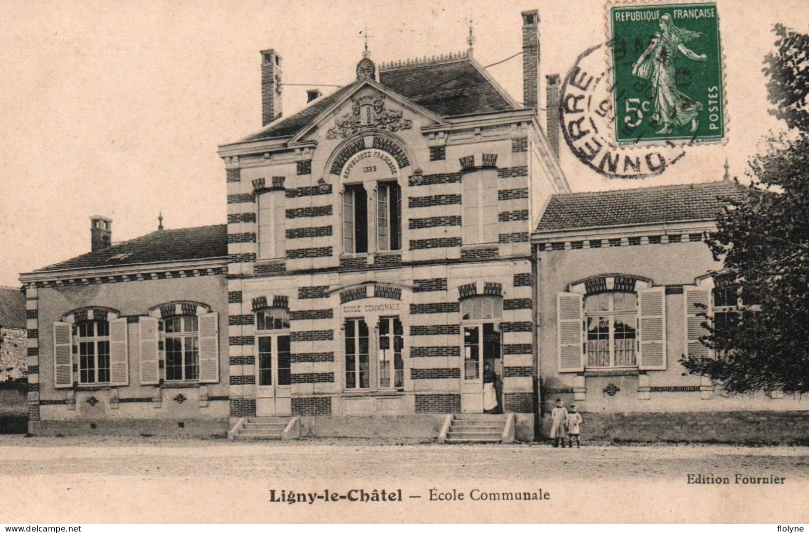 Ligny Le Châtel - école Communale De La Commune - Ligny Le Chatel