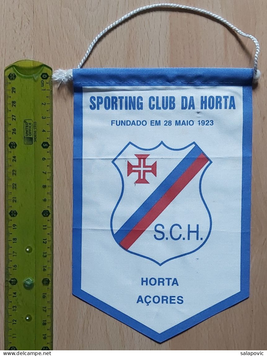 Sporting Club Da Horta, Portugal  Football club Fussball Futebol Soccer Calcio PENNANT, SPORTS FLAG ZS 5/20 - Habillement, Souvenirs & Autres