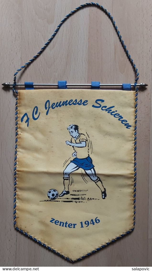 FC Jeunesse Schieren Luxembourg  Football club Fussball Futebol Soccer Calcio PENNANT, SPORTS FLAG ZS 5/19 - Habillement, Souvenirs & Autres