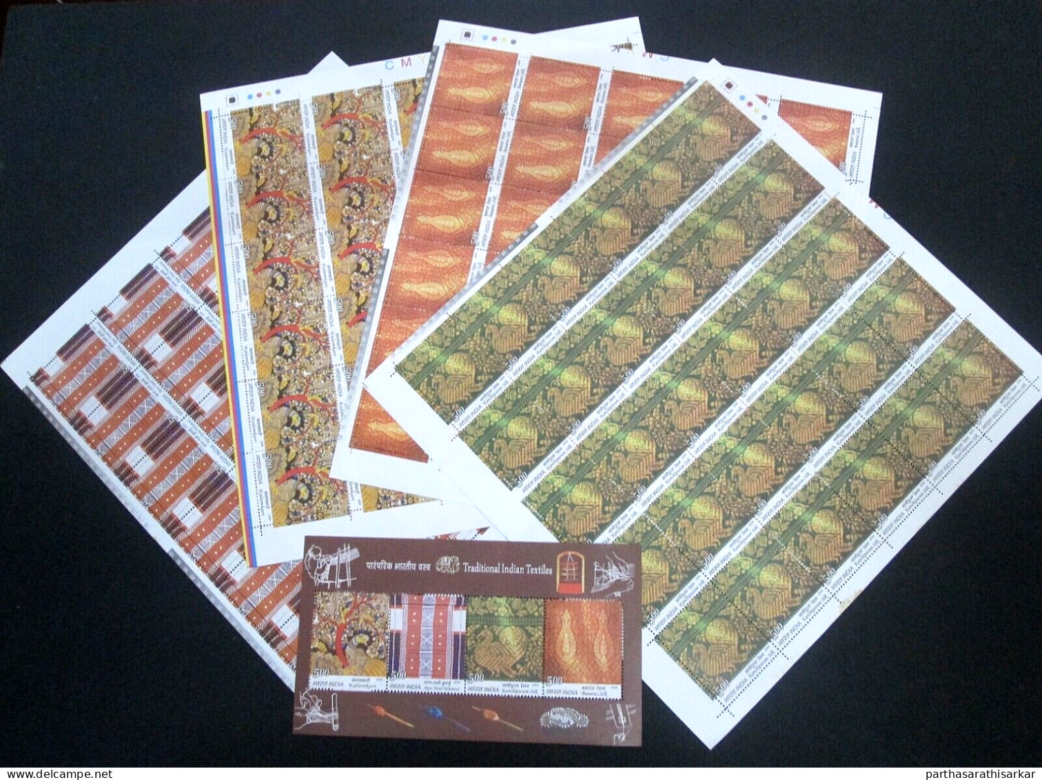 INDIA 2009 TRADITIONAL INDIAN TEXTILES SET OF 4 FULL SHEETS WITH MINIATURE SHEET MS MNH - Gebruikt