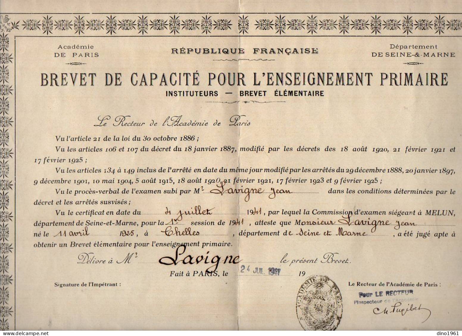 VP21.839 - PARIS 1941 - RF - Brevet De Capacité Pour L'Enseignement Primaire - Mr J.L. LAVIGNE Né à CHELLES - Diplômes & Bulletins Scolaires