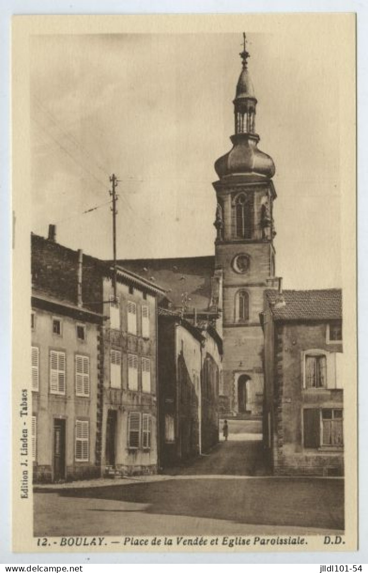 Boulay - Place De La Vendée Et église Paroissiale - Boulay Moselle