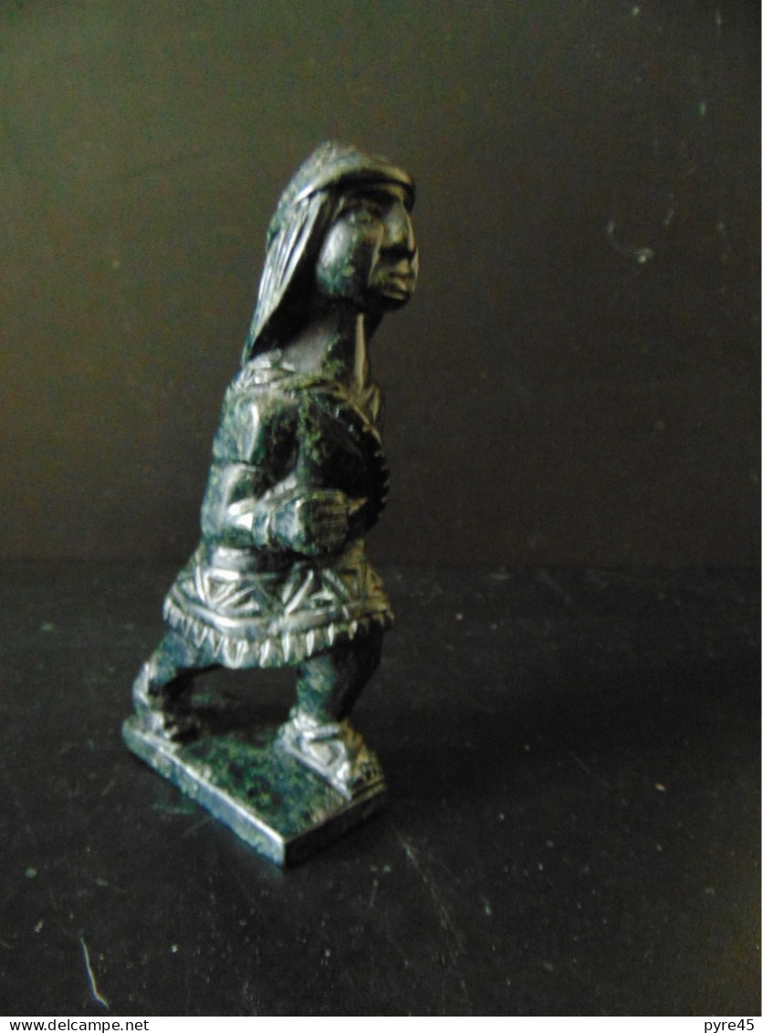 Femme Inca ?? En Pierre Noire - Stone & Marble