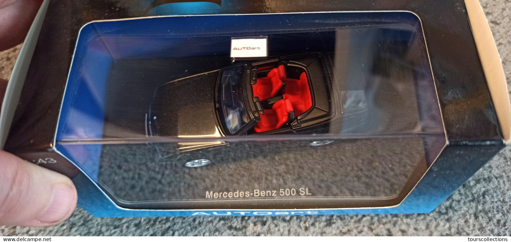 1/43 AUTOART MERCEDES BENZ 500 SL Final Edition Schwarz - Ref B66040579 - AutoArt