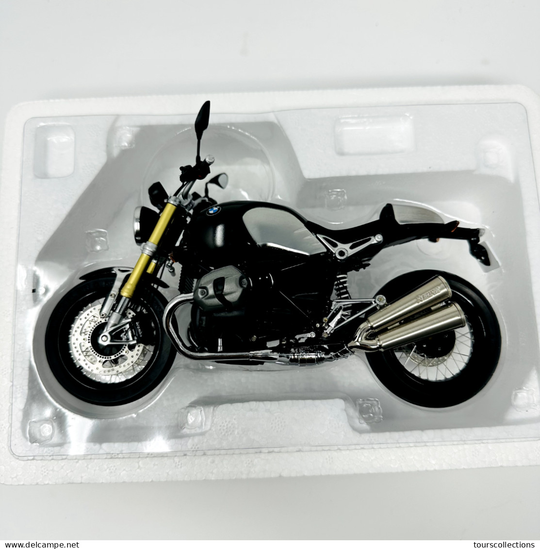 BMW 1/10 BMW Motorrad R NineT Nine T Moto Concessionnaire Boite Ref 80 43 2 357 414 - Motorfietsen