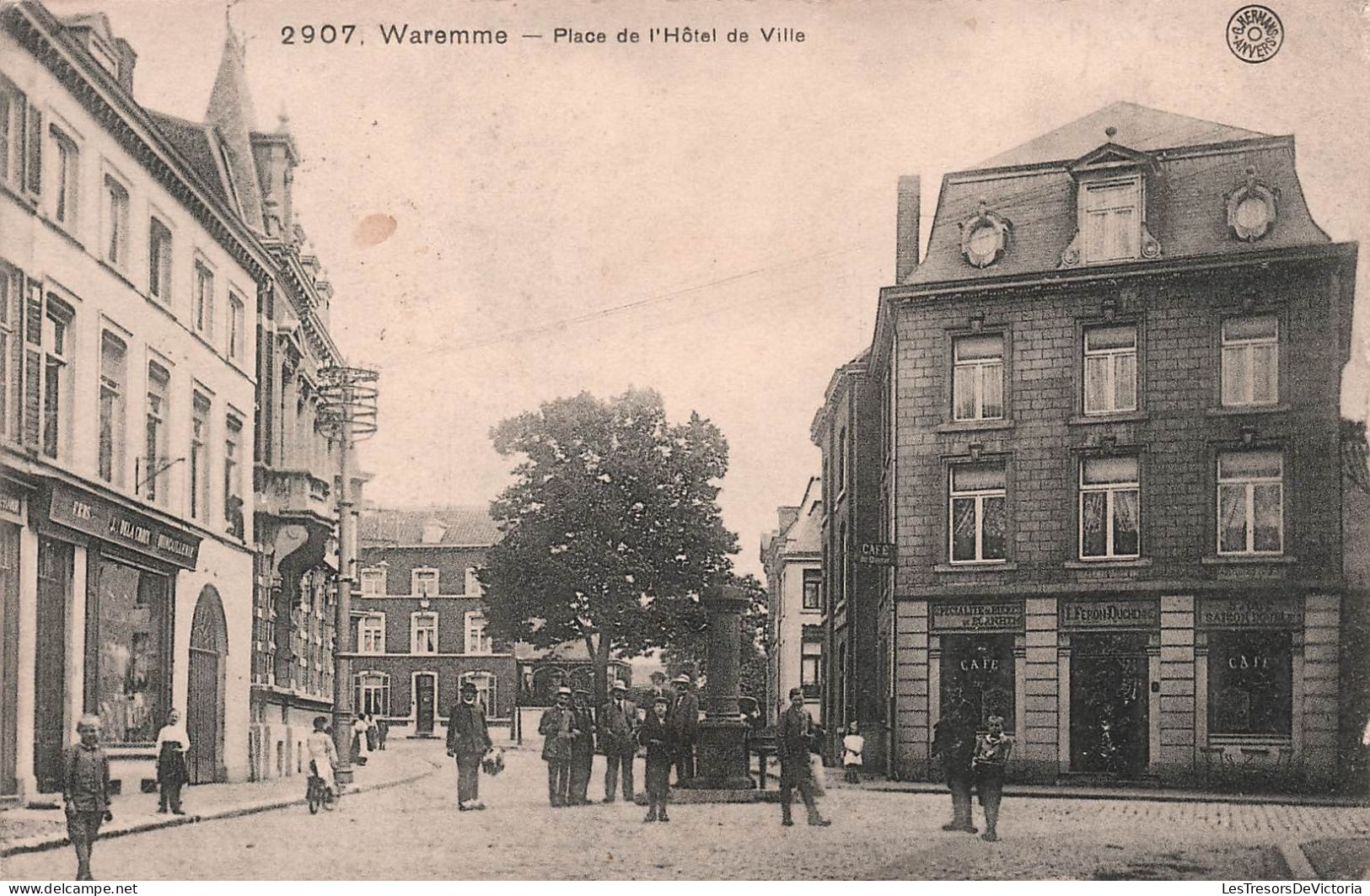 BELGIQUE - Waremme -  Place De L'hotel De Ville - Belle Animation - Carte Postale Ancienne - Waremme