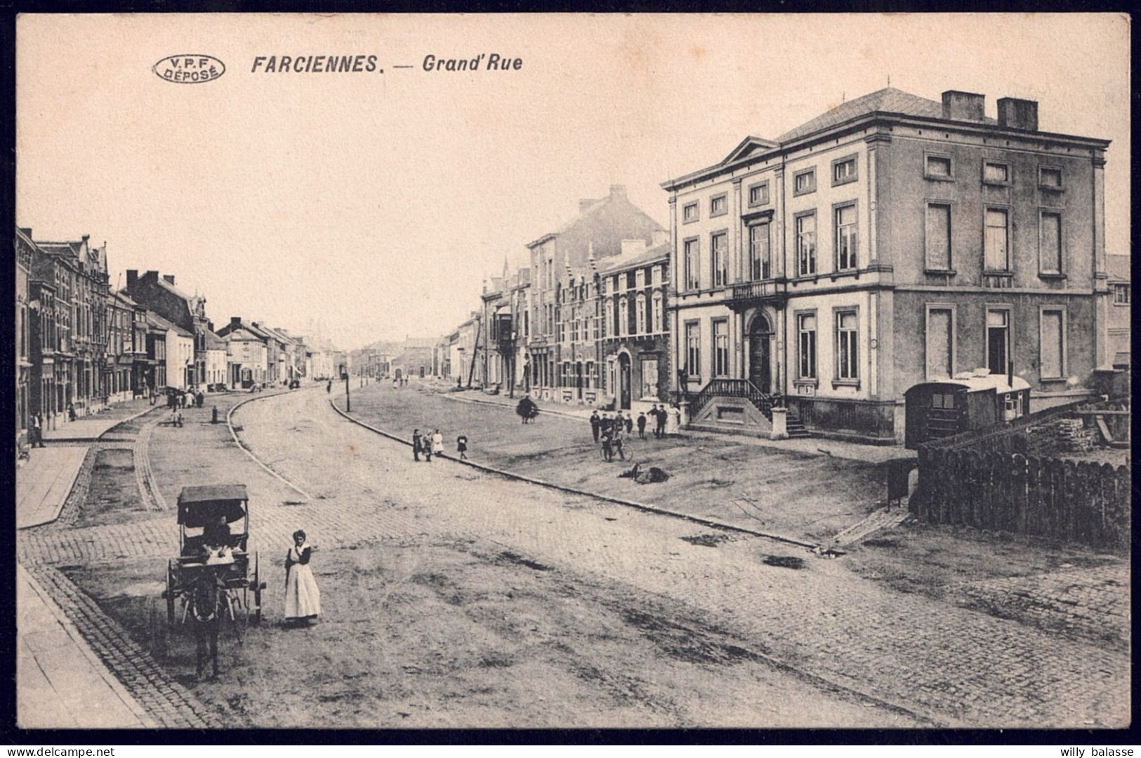 +++ CPA - FARCIENNES - Grand' Rue - Attelage - Roulotte   // - Farciennes