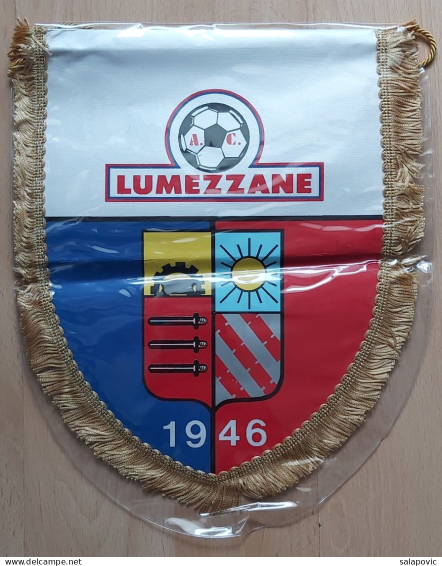 AC Lumezzane Italy  Football club Fussball Futebol Soccer Calcio PENNANT, SPORTS FLAG ZS 1 KUT - Habillement, Souvenirs & Autres