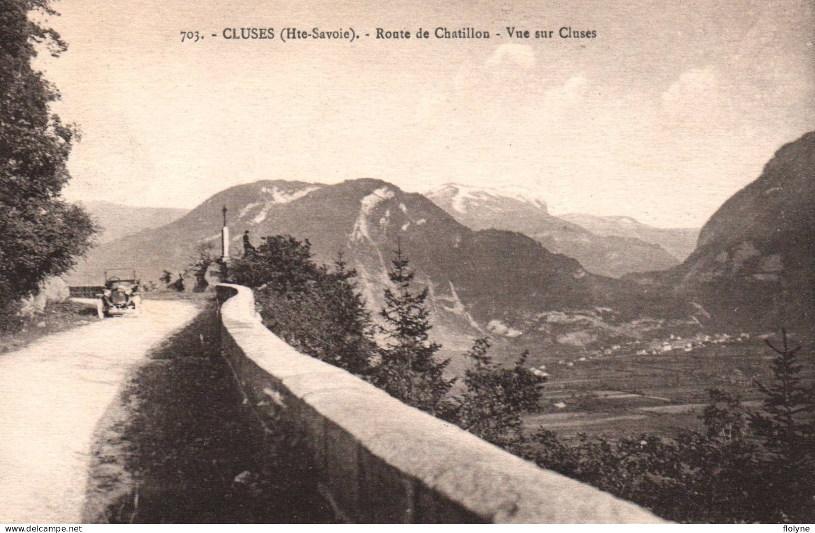 Cluses - La Route De Châtillon - Vue Sur La Commune - Cluses