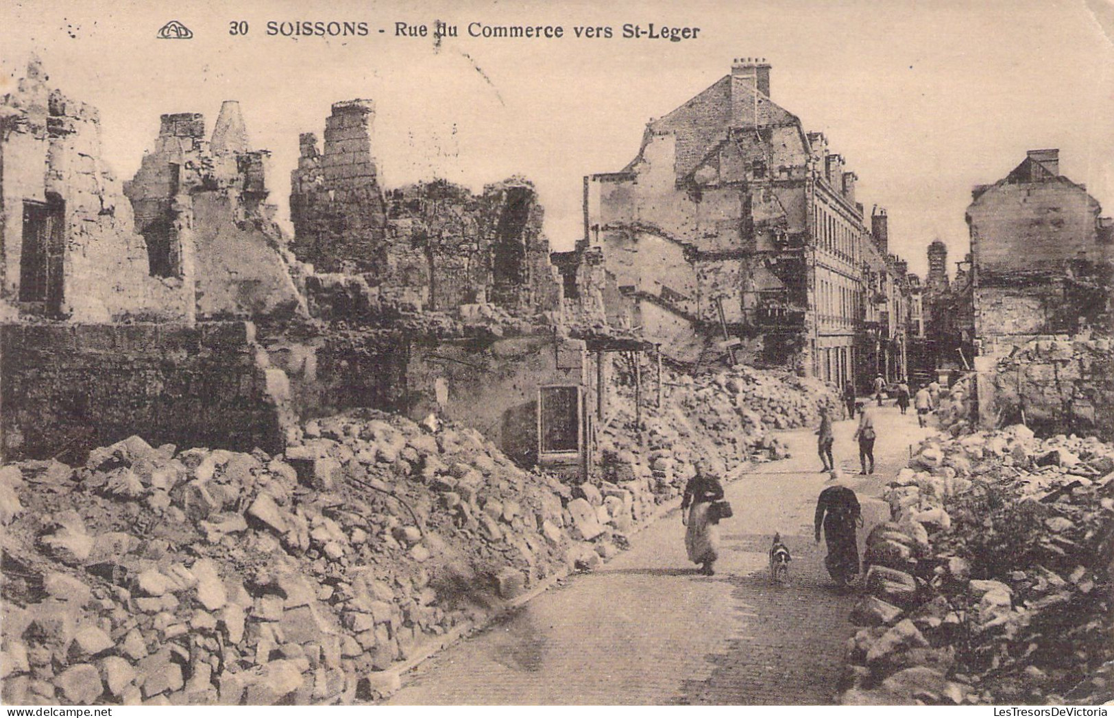 FRANCE - 02 - SOISSONS - Rue Du Commerce Vers St Leger - Carte Postale Ancienne - Soissons
