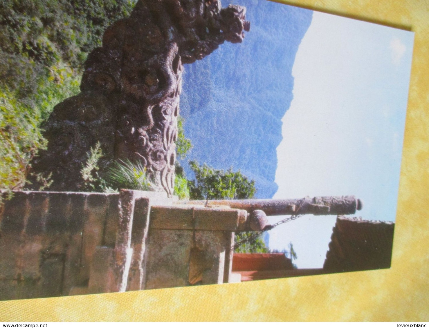 10 cartes postales anciennes/The WUDANG Mountain/ Quin Ling/ République Populaire de Chine / 1981      JAP55