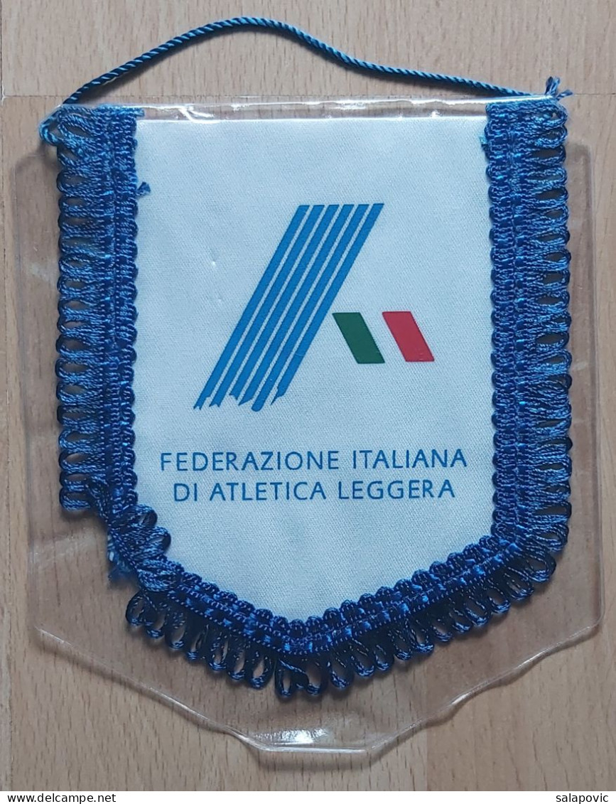 Federazione Italiana Di Atletica Leggera Italy Athletic Federation Association Union  PENNANT, SPORTS FLAG FLAG ZS 1 KUT - Athletics