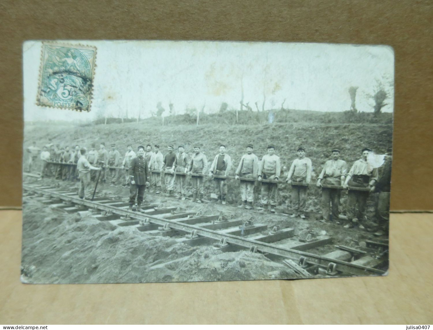 Soldats à La Pose Des Rails Pour Voies De Chemin De Fer Carte Photo à Identifier - Zu Identifizieren