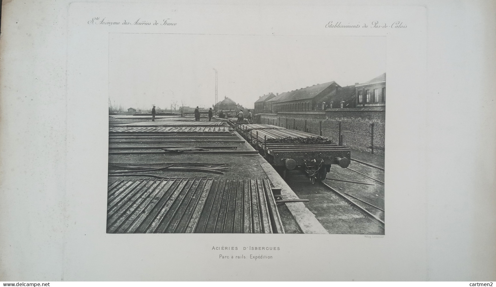 ACIERIES ISBERGUES GRANDE PHOTOGRAVURE HELIOGRAVURE PARC A RAILS TRAIN LOCOMOTIVE WAGON USINE INDUSTRIE METALLURGIE 62 - Isbergues